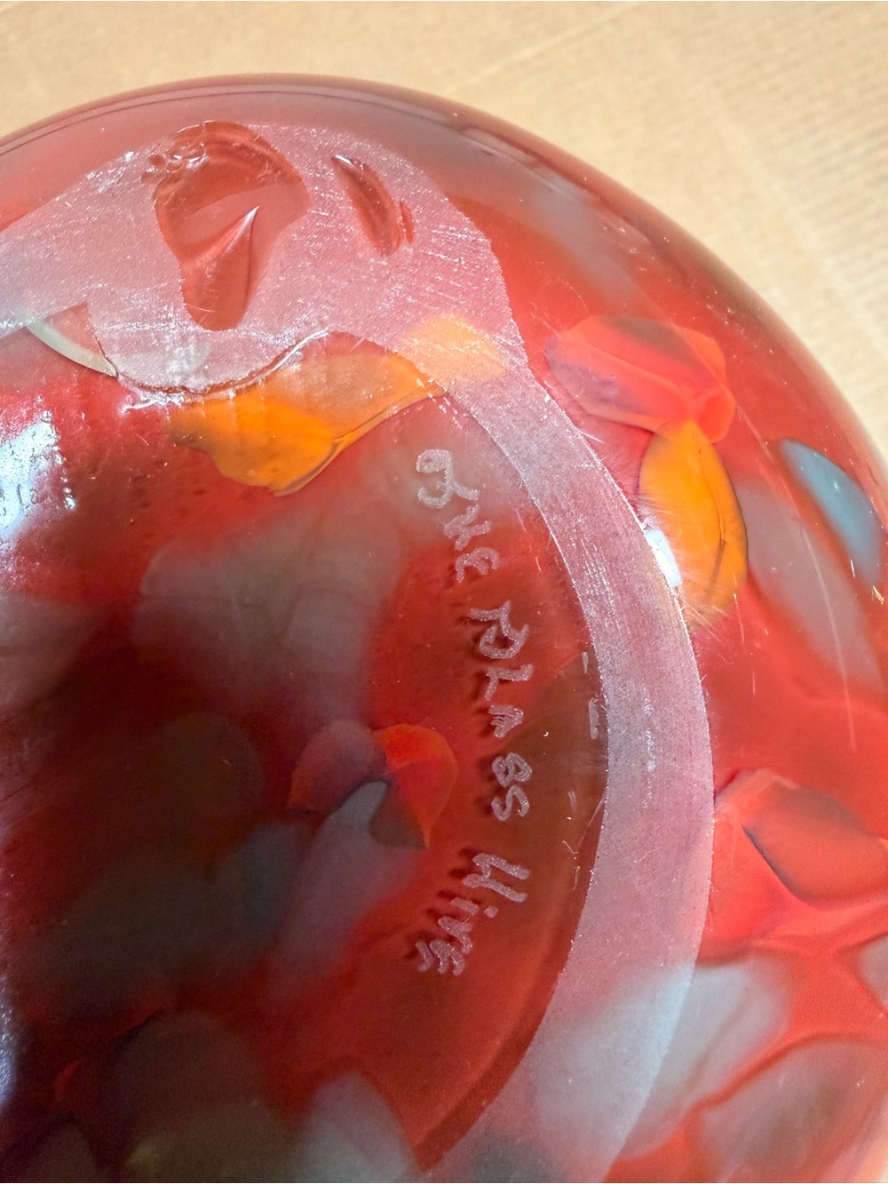 Huge 15” signed The Glass Hive Oregon Hand Blown Ruffled Ribbon Art Glass Bowl - Picture 8 of 16